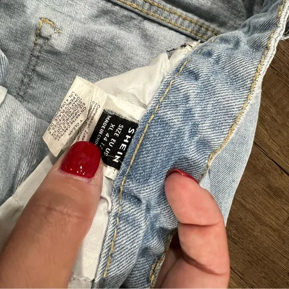 SHEIN Blue Distressed Denim Shorts Ripped Fringe Hem Size XL - Picture 2 of 2